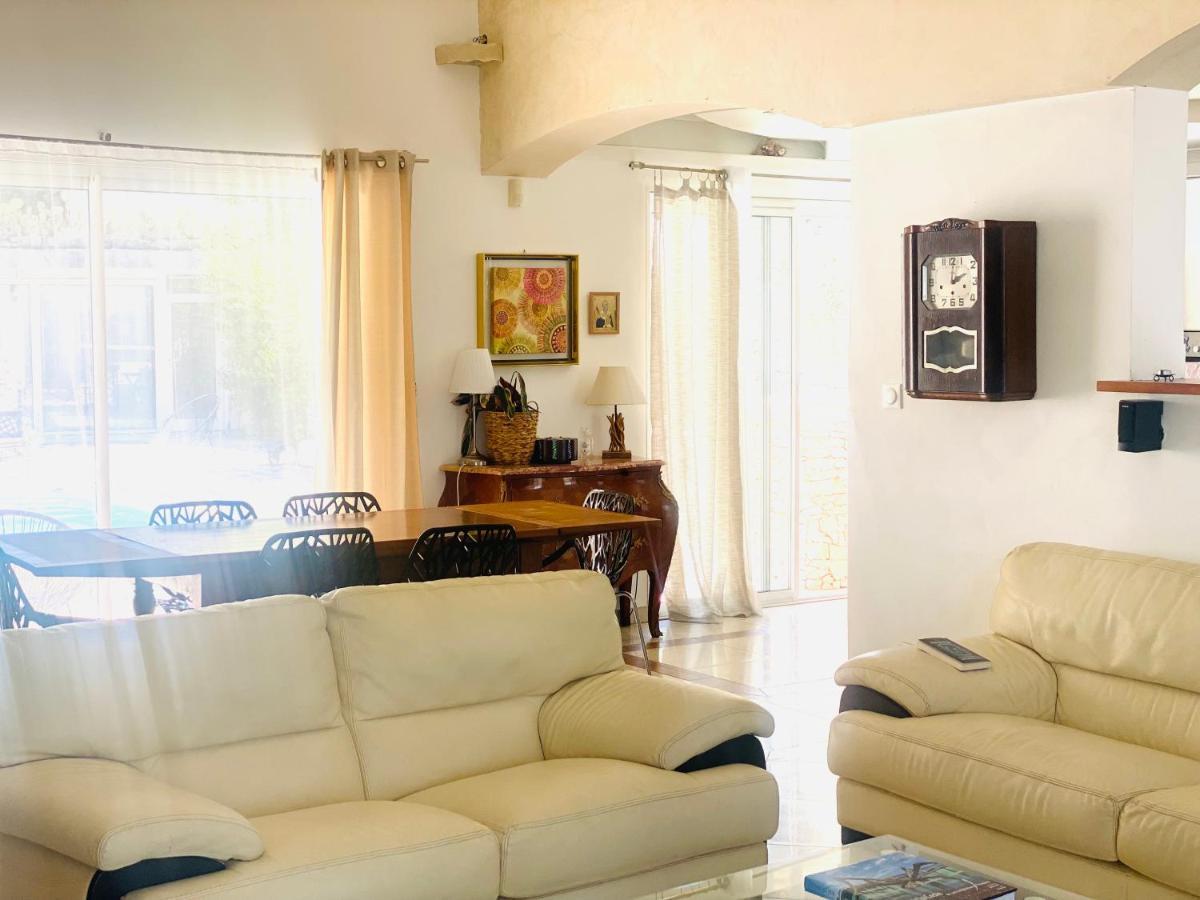 Villa Ним Екстериор снимка